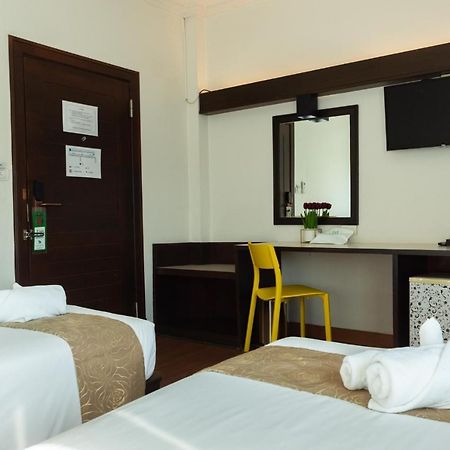 Mayflower Grand Hotel Korat Nakhon Ratchasima Extérieur photo