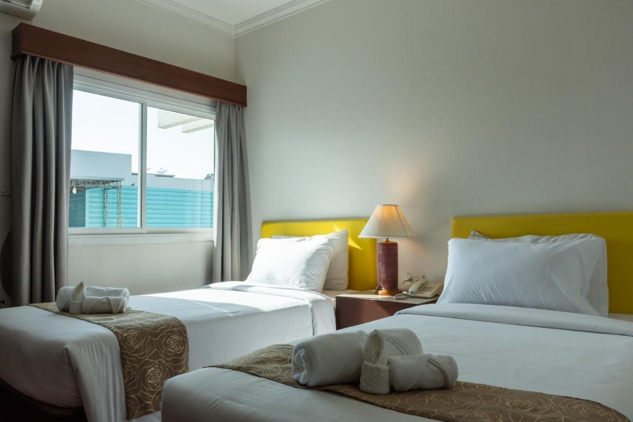 Mayflower Grand Hotel Korat Nakhon Ratchasima Extérieur photo