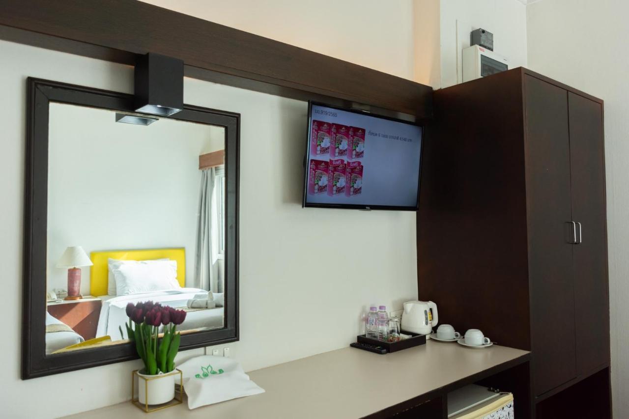 Mayflower Grand Hotel Korat Nakhon Ratchasima Extérieur photo