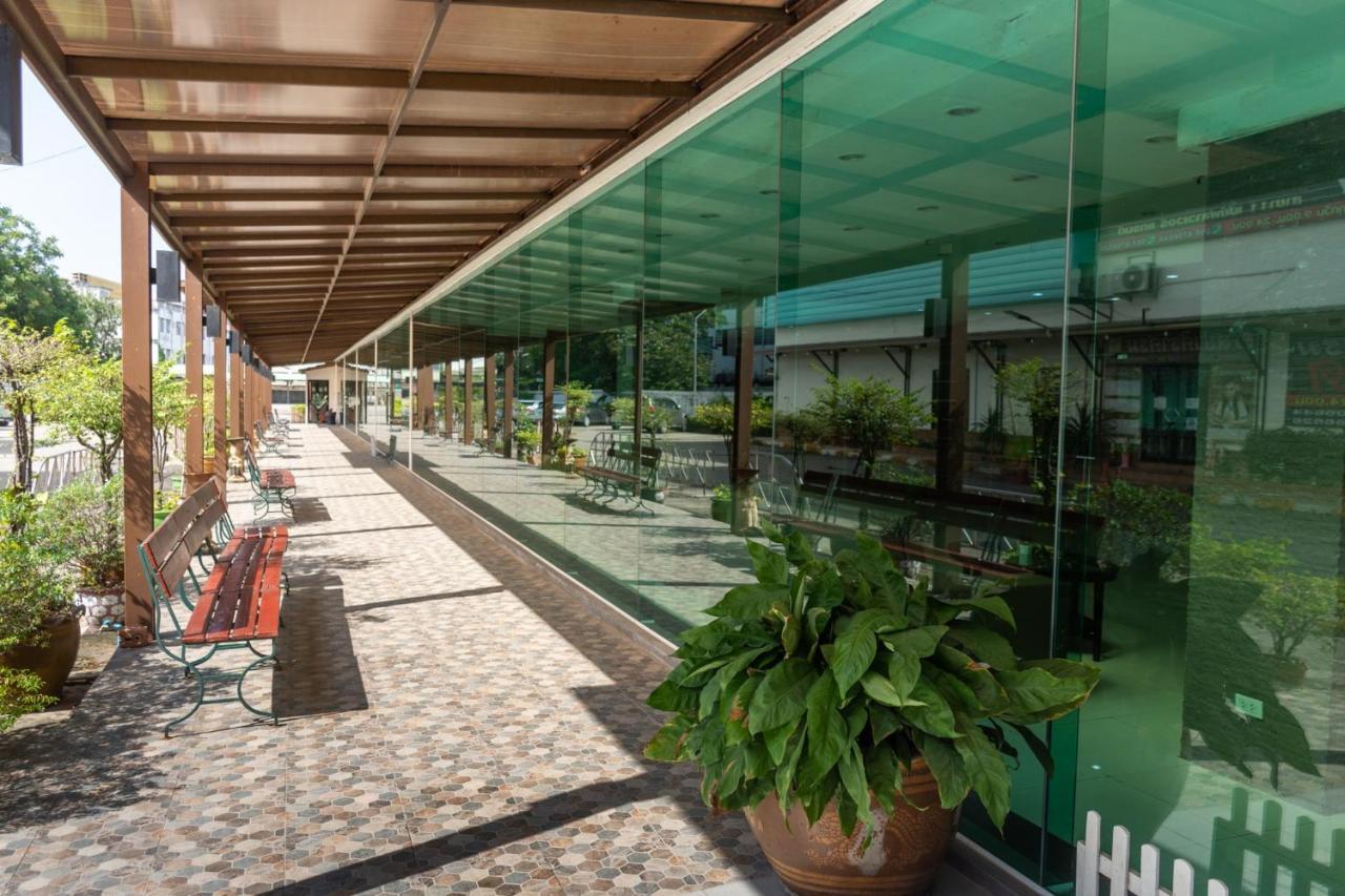 Mayflower Grand Hotel Korat Nakhon Ratchasima Extérieur photo
