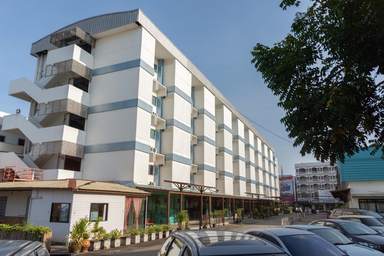 Mayflower Grand Hotel Korat Nakhon Ratchasima Extérieur photo