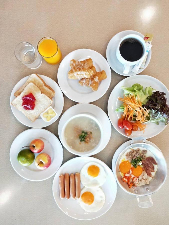 Mayflower Grand Hotel Korat Nakhon Ratchasima Extérieur photo